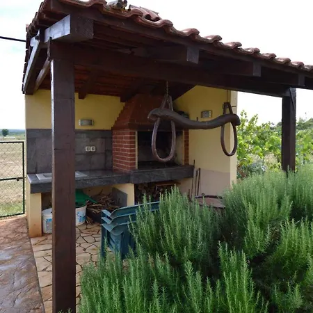 Apartment Valbandon 4 *